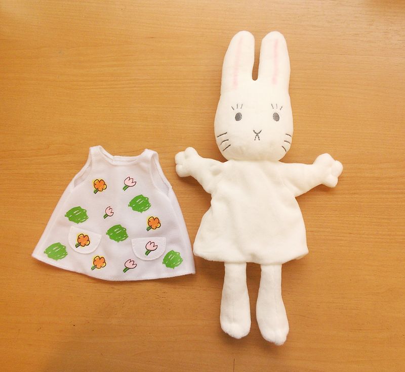 わたしのワンピース ハンドパペット 体長約30cm 絵本のギフト通販 クレヨンハウス わたしのワンピース ハンドパペット 体長約30cm 絵本のギフト通販 クレヨンハウス