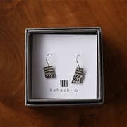 錫　古代のカケラ　ミニピアス