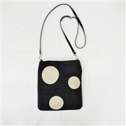 革の水玉ポシェット ブラック