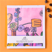 第3世界ショップ Artisan Drip Coffee 花びんに生けた6しゅるいのきれいなお花