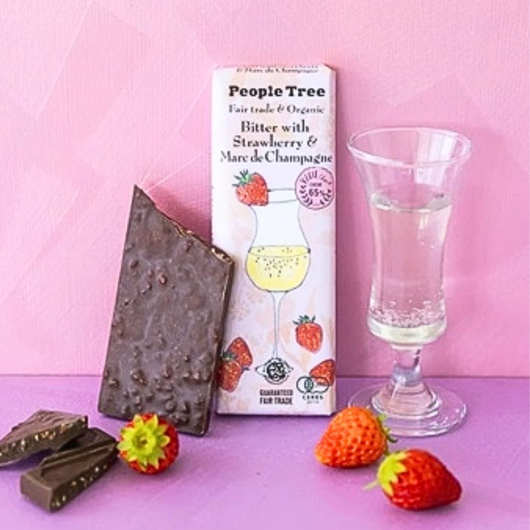 残りわずか【2024新商品】【期間限定】People Tree オーガニック ビター ウィズ ストロベリー＆マール・ド・シャンパーニュ 50g
